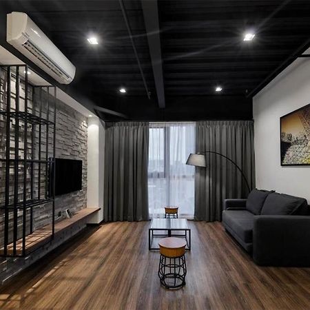 Exclusive Business Suite @ M Summit 191 George Town Esterno foto