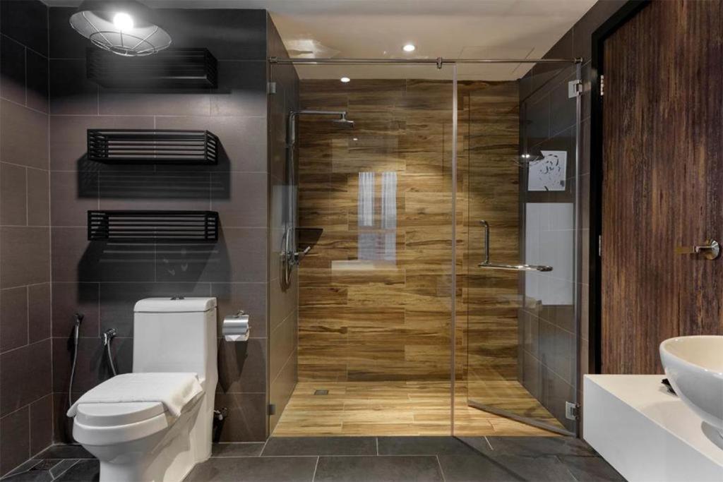 Exclusive Business Suite @ M Summit 191 George Town Esterno foto