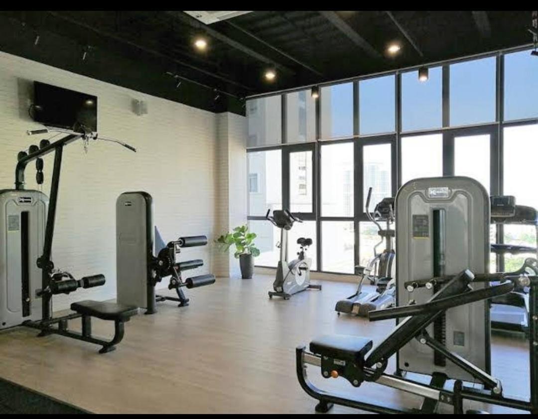 Exclusive Business Suite @ M Summit 191 George Town Esterno foto
